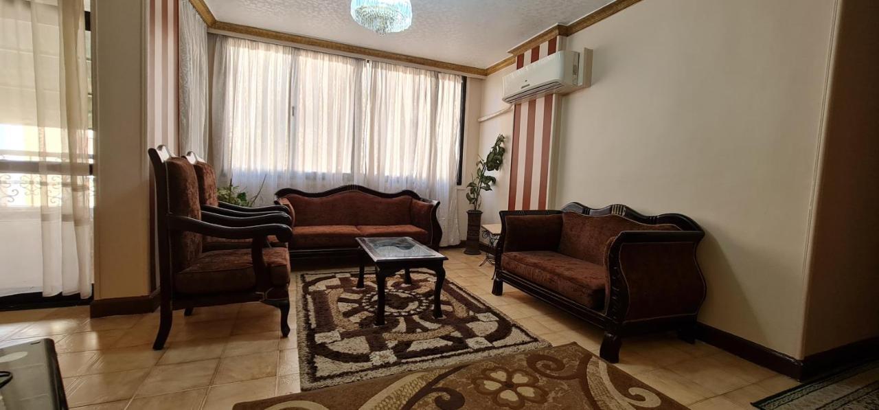 Comfy 3 Bedrooms Apartment In Cairo 87 Exterior photo